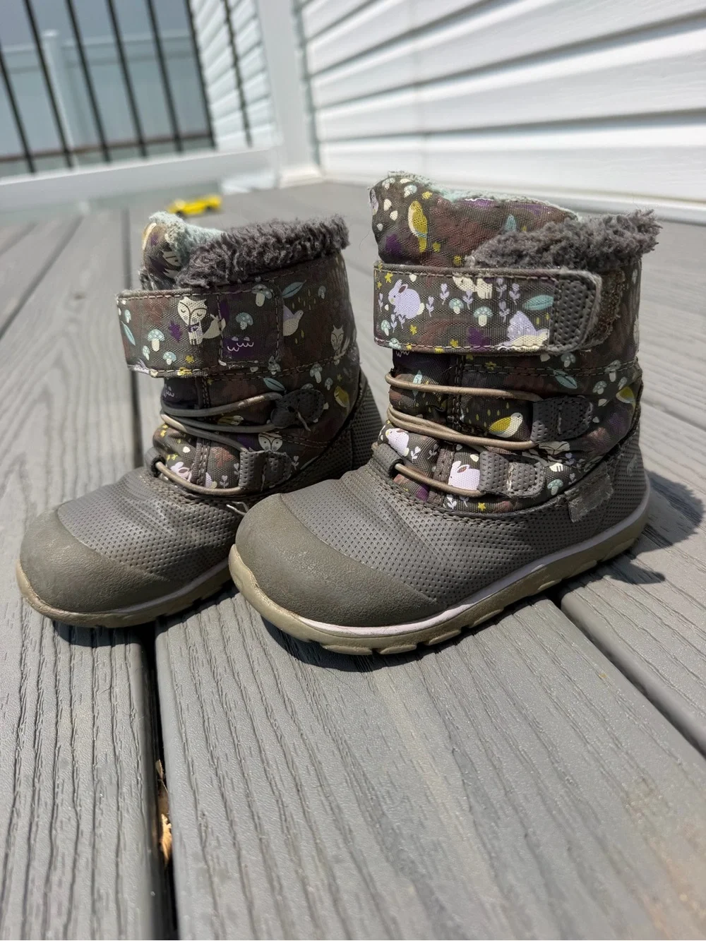 See Kai Run Brown Floral & Bird Print Kids Snow Boots